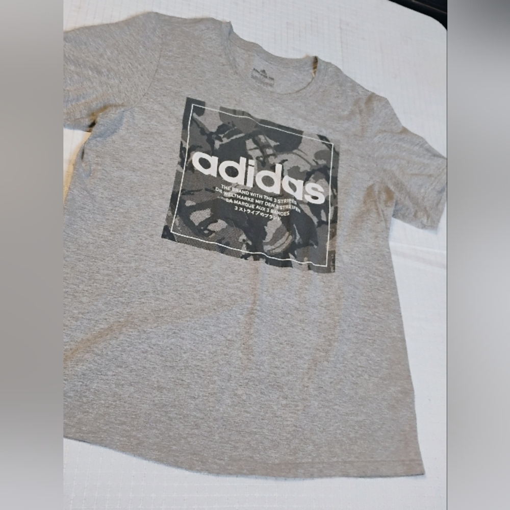 Adidas Men's T-shirt